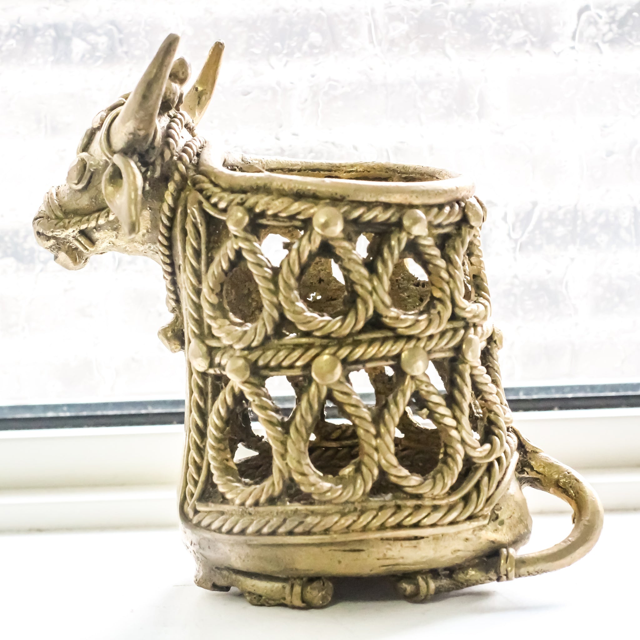 Brass Bull Pen Stand