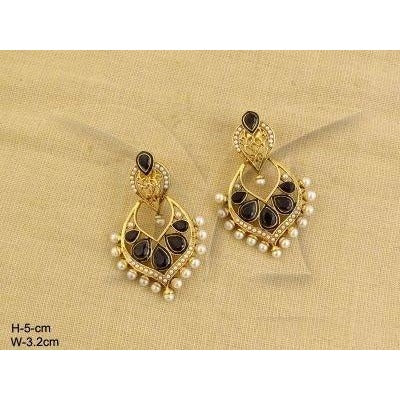 Chandbali Earrings with Kundan stones and pearls