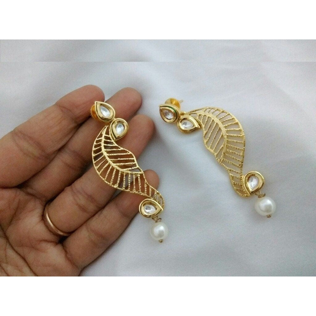 Unique Kundan Earring with kundan stones and artificial pearls