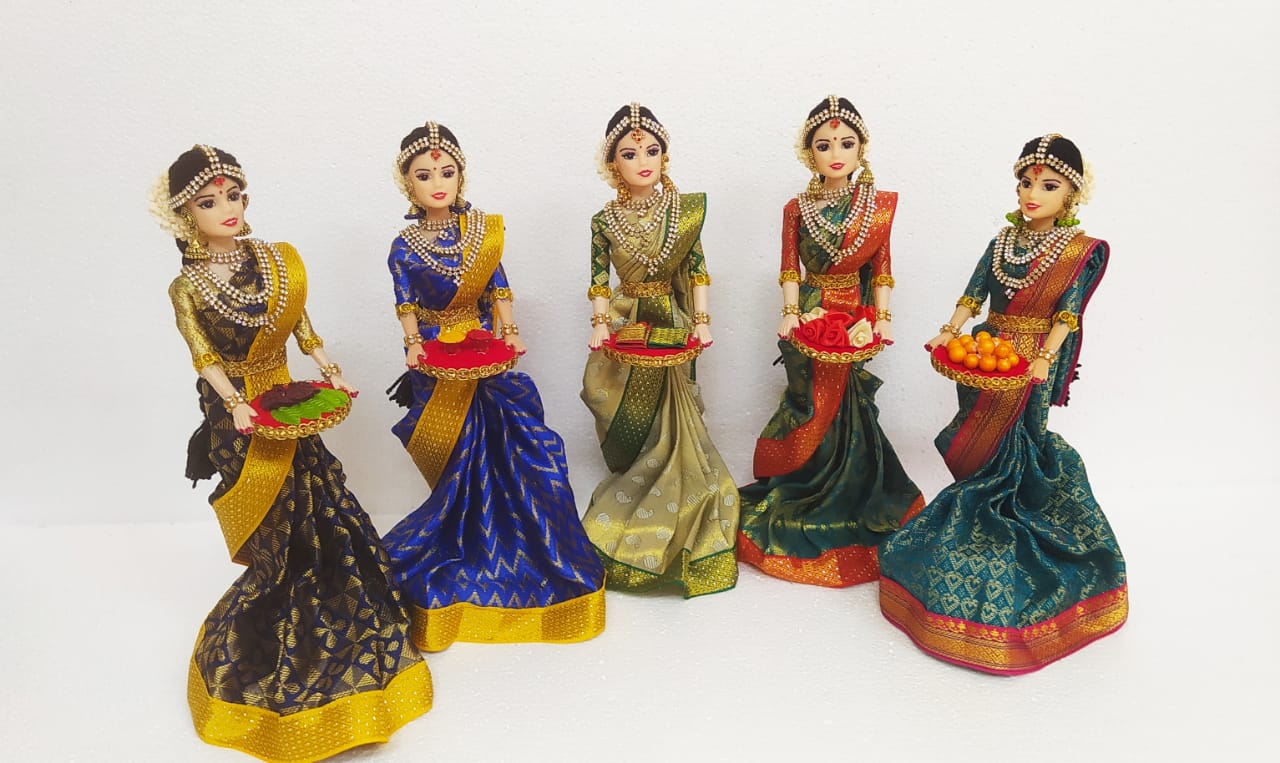 Handmade Single Welcome Doll With Tray Decorated With Real Cloth Silk Saree