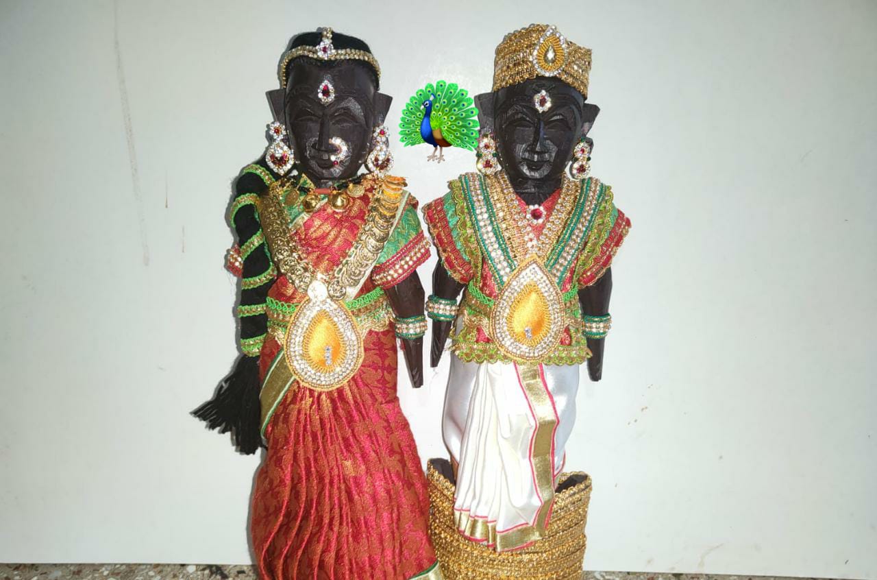 Decorated Marapachi Bommai Couple set of 2 Golu Dolls / Golu Bommai / Bommulu