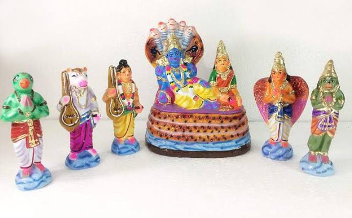 10" Vaigundam Set Golu Dolls / Golu Bommai / Bommulu